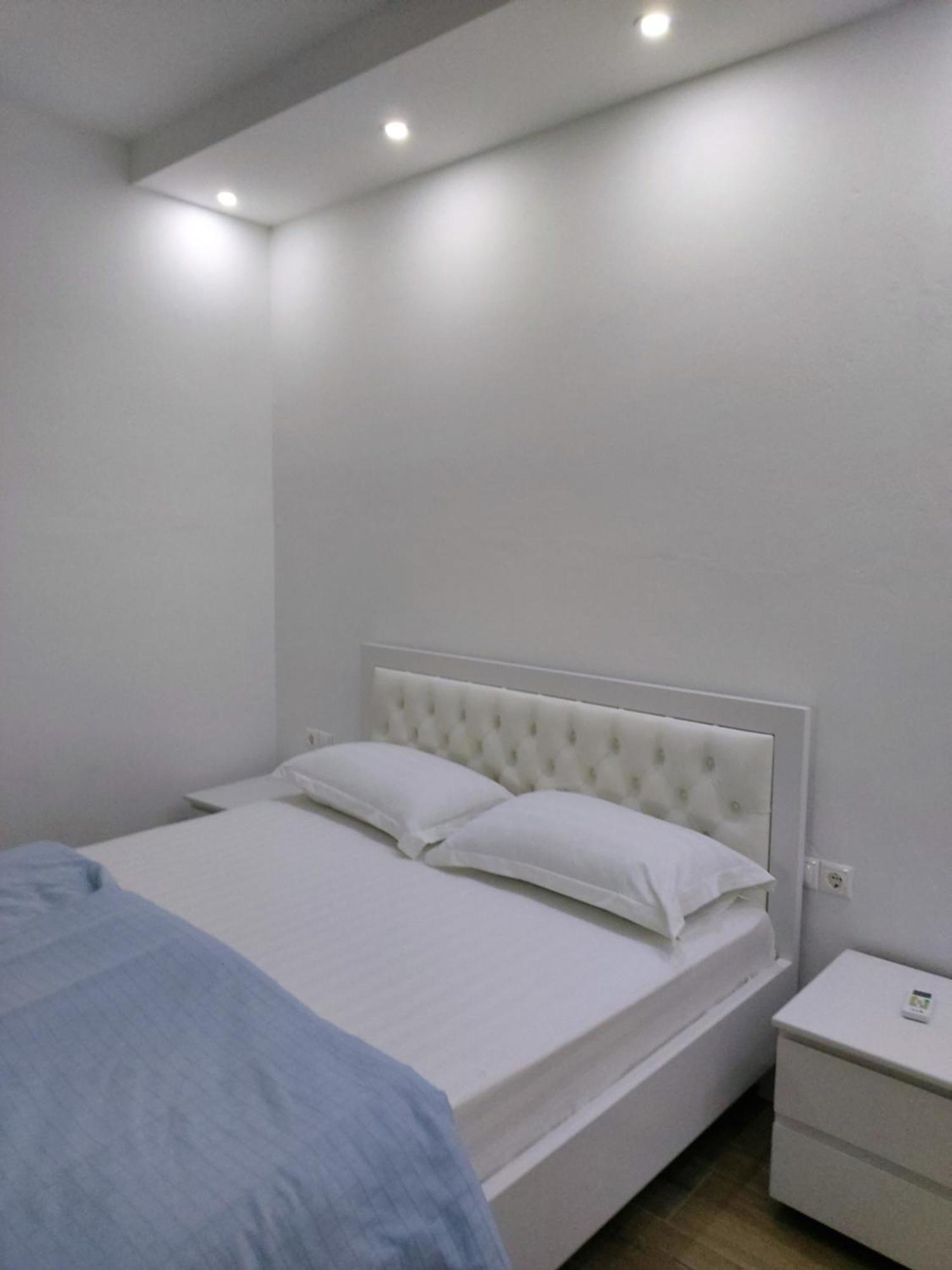 Spacious Apartment Near The Beach Sarande Exterior photo