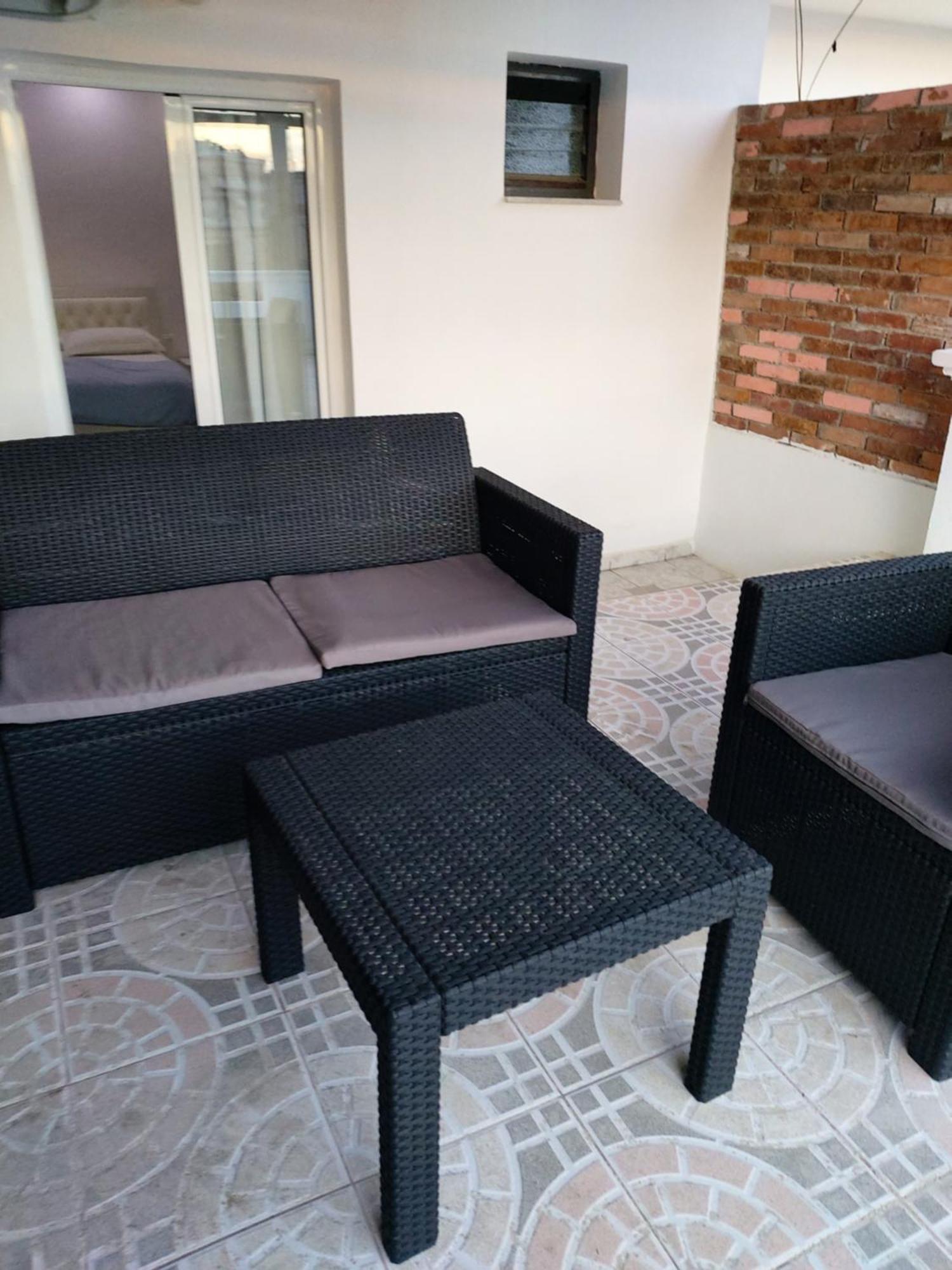 Spacious Apartment Near The Beach Sarande Exterior photo