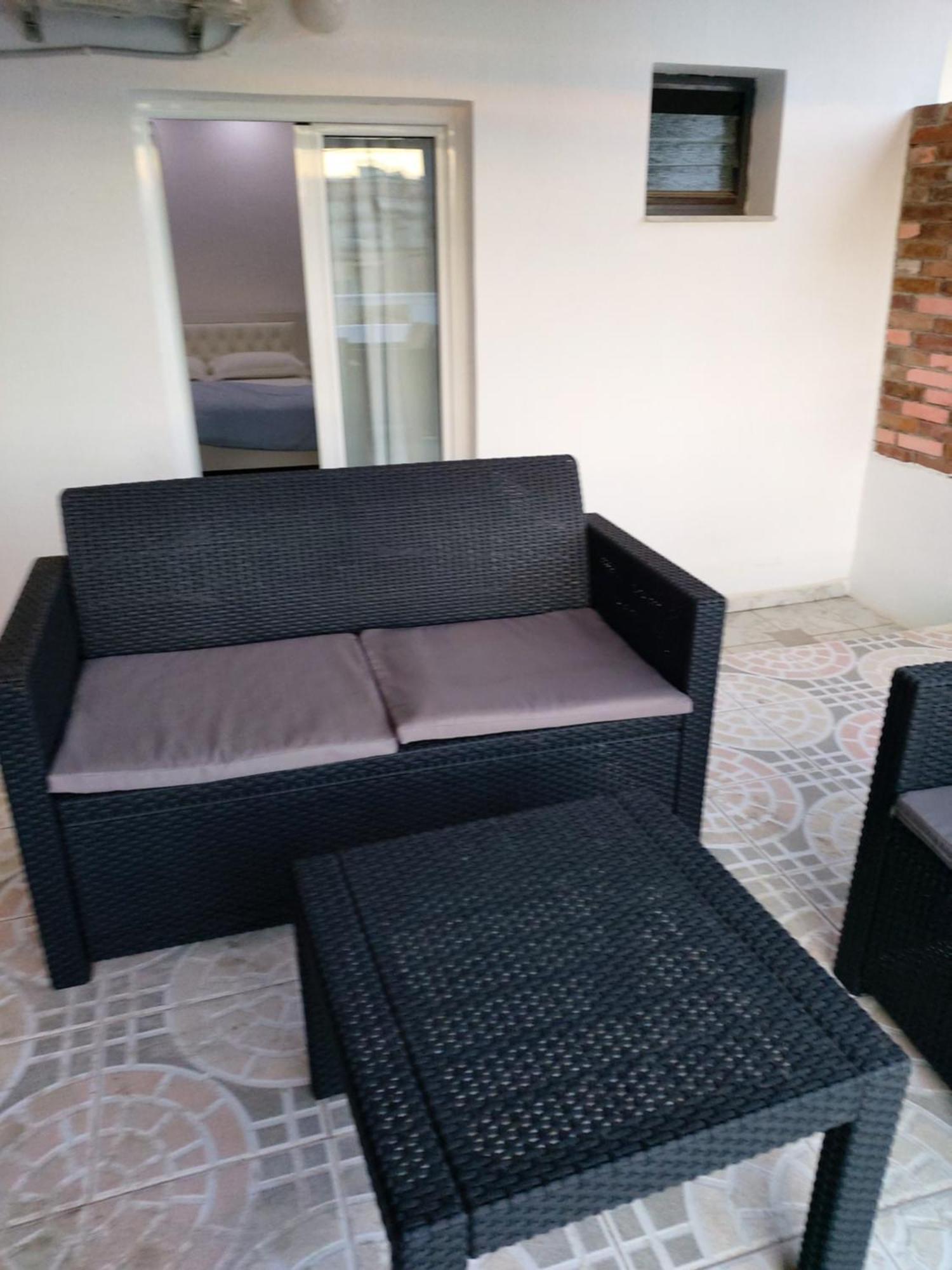 Spacious Apartment Near The Beach Sarande Exterior photo